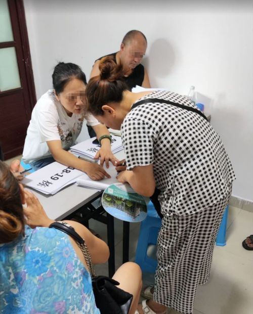 實探重慶公租房出售現場 咨詢踴躍，但“回頭客”多過“交錢黨”